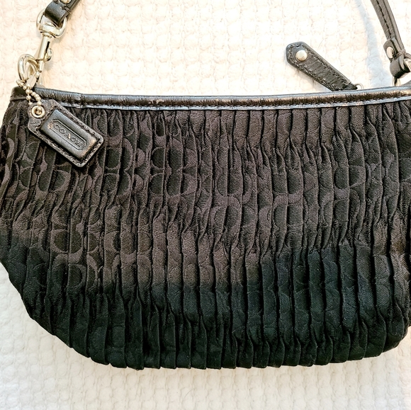 Small Coach Handbag - Picture 5 of 7